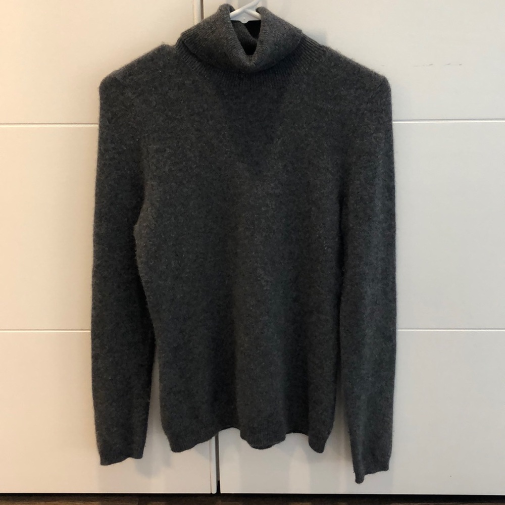 Bloomingdales Cashmere Turtleneck Sweater